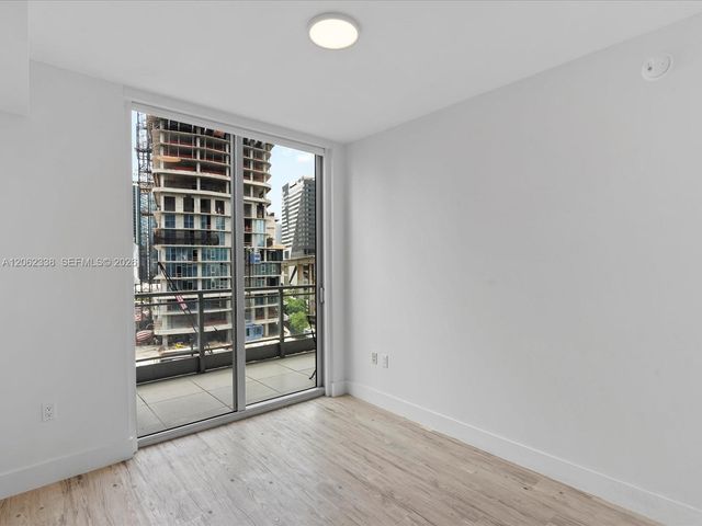 92 SW 3rd St 704, Miami, FL 33130