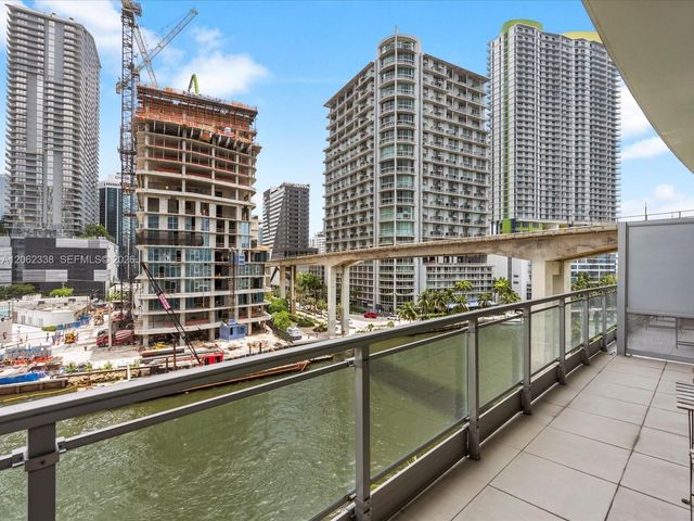 92 SW 3rd St 704, Miami, FL 33130