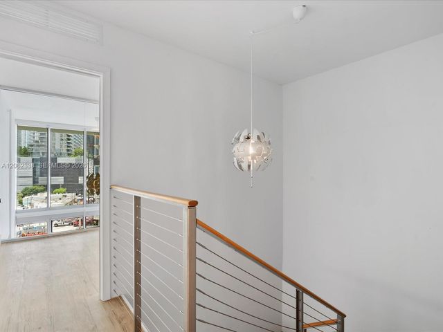 92 SW 3rd St 704, Miami, FL 33130