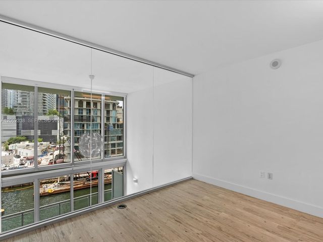 92 SW 3rd St 704, Miami, FL 33130