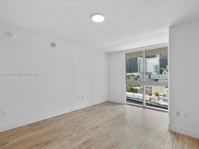 92 SW 3rd St 704, Miami, FL 33130