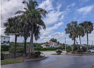 1357 NE Ocean Blvd 311, Stuart, FL 34996
