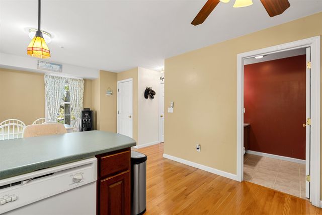 28 Andrew Street, Manchester, NH 03104