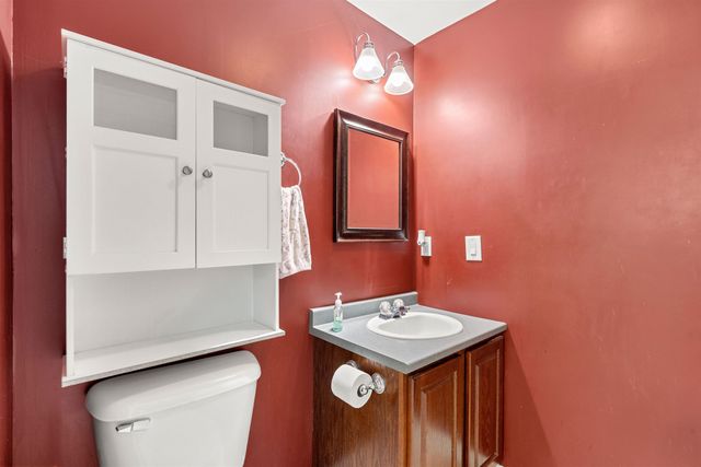 28 Andrew Street, Manchester, NH 03104