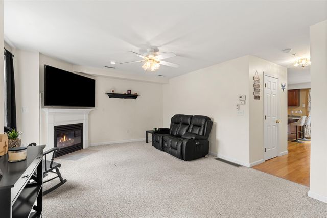 28 Andrew Street, Manchester, NH 03104