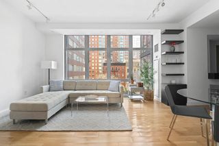 310 W 52nd St Apt 5A, New York City, NY 10019