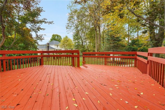 2774 Bridlewood Street NW, North Canton, OH 44720