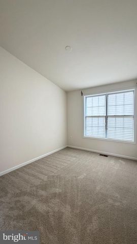 43196 WHELPLEHILL TER, Ashburn, VA 20148