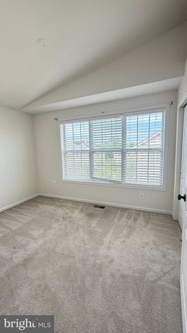 43196 WHELPLEHILL TER, Ashburn, VA 20148