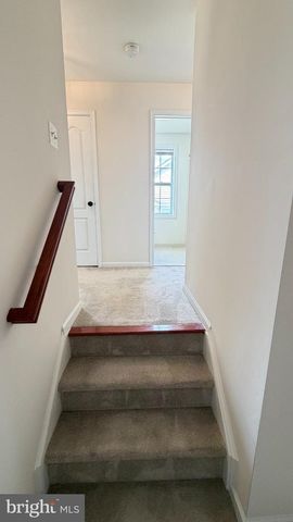 43196 WHELPLEHILL TER, Ashburn, VA 20148