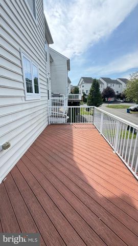43196 WHELPLEHILL TER, Ashburn, VA 20148