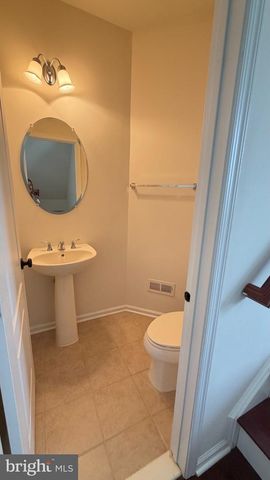 43196 WHELPLEHILL TER, Ashburn, VA 20148