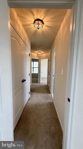 43196 WHELPLEHILL TER, Ashburn, VA 20148