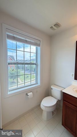 43196 WHELPLEHILL TER, Ashburn, VA 20148