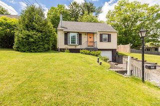402 Beverly Drive, Camillus, NY 13219