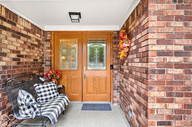261 Oakwood, Greenwood, IN 46142