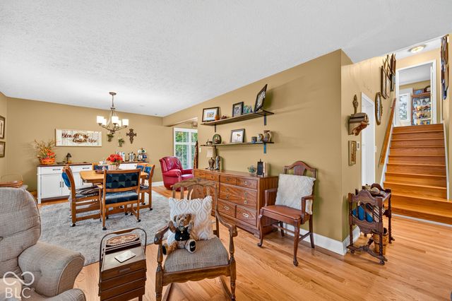 261 Oakwood, Greenwood, IN 46142