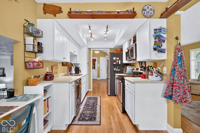 261 Oakwood, Greenwood, IN 46142
