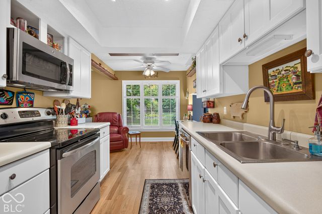 261 Oakwood, Greenwood, IN 46142