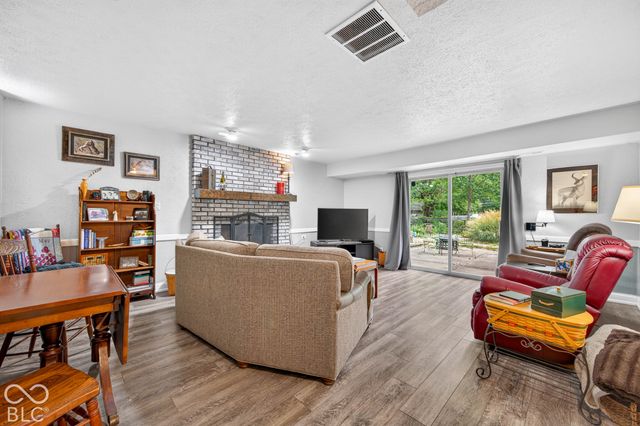 261 Oakwood, Greenwood, IN 46142