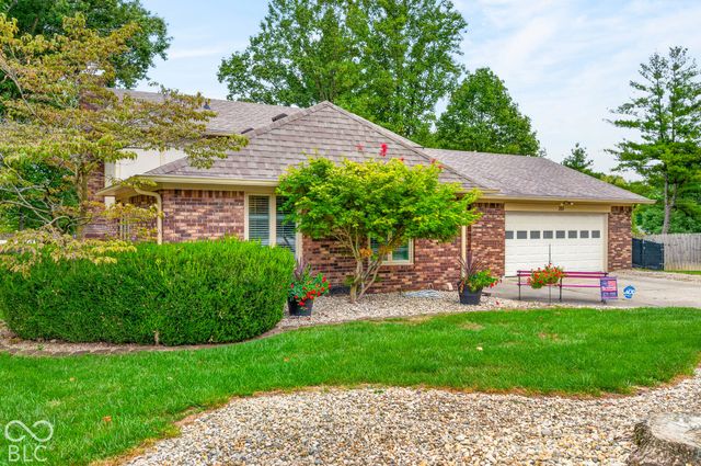 261 Oakwood, Greenwood, IN 46142