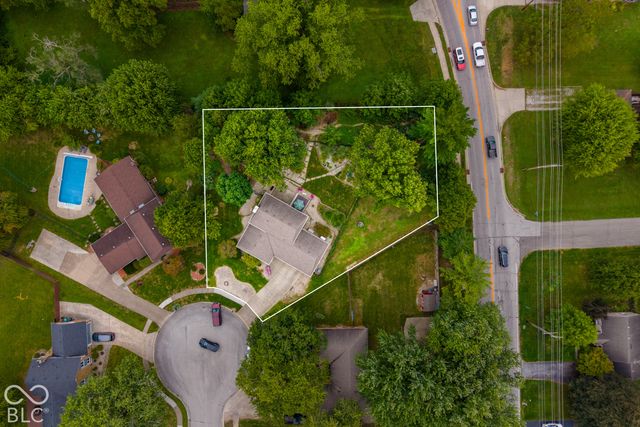 261 Oakwood, Greenwood, IN 46142