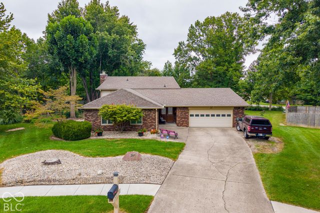 261 Oakwood, Greenwood, IN 46142