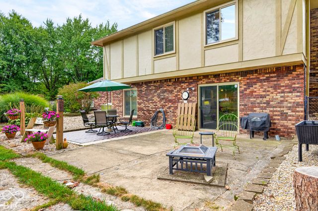 261 Oakwood, Greenwood, IN 46142