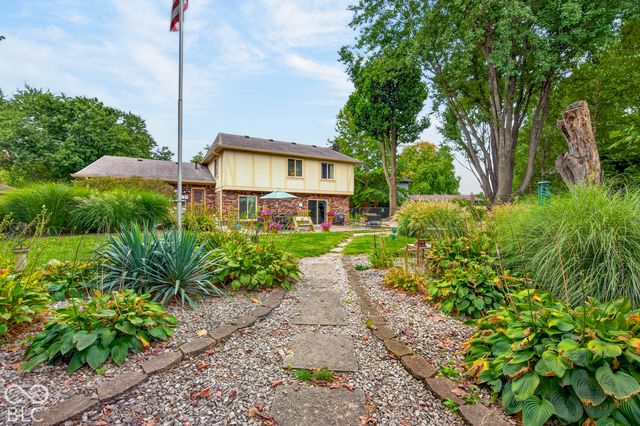 261 Oakwood, Greenwood, IN 46142