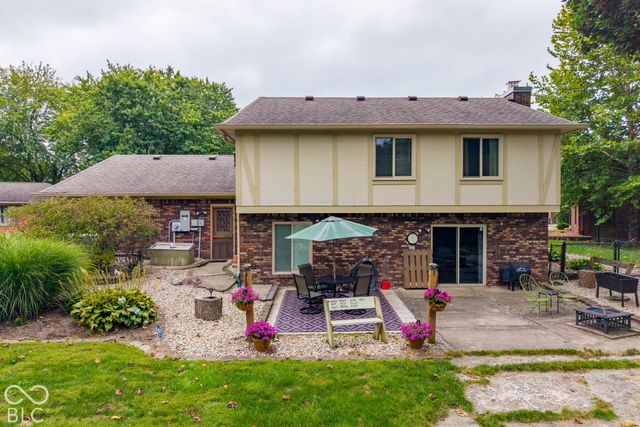 261 Oakwood, Greenwood, IN 46142
