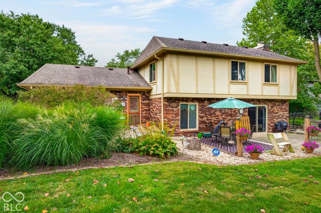 261 Oakwood, Greenwood, IN 46142