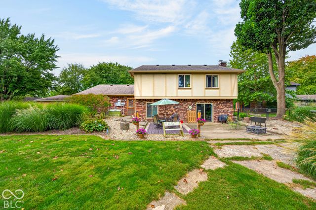 261 Oakwood, Greenwood, IN 46142