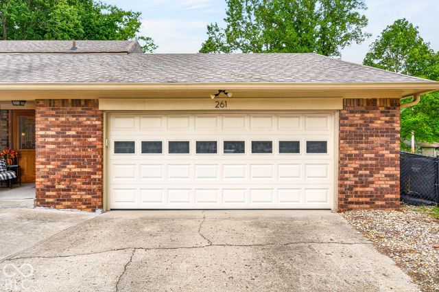 261 Oakwood, Greenwood, IN 46142