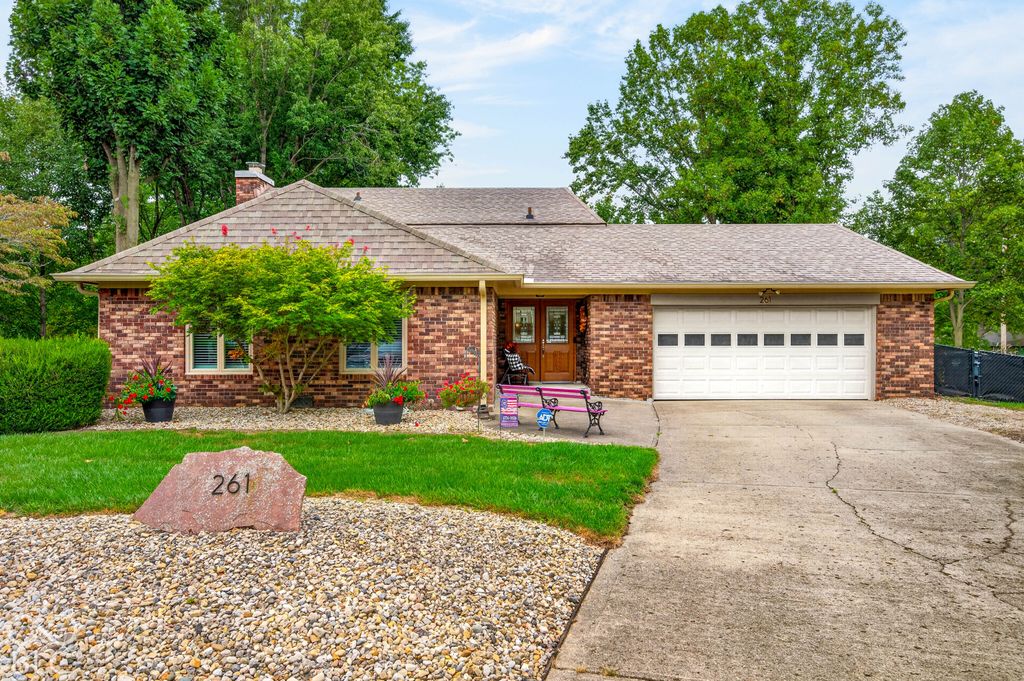 261 Oakwood, Greenwood, IN 46142