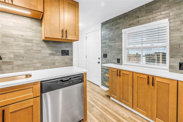 8616 N ORANGEVIEW AVENUE, Tampa, FL 33617