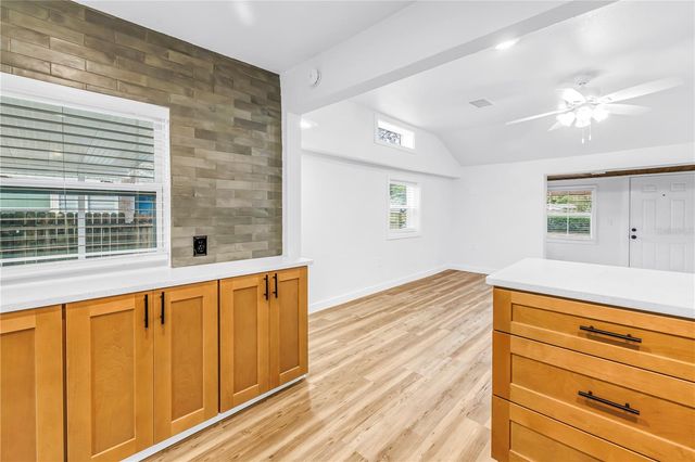 8616 N ORANGEVIEW AVENUE, Tampa, FL 33617