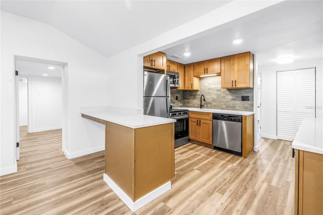 8616 N ORANGEVIEW AVENUE, Tampa, FL 33617