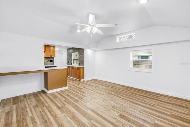 8616 N ORANGEVIEW AVENUE, Tampa, FL 33617