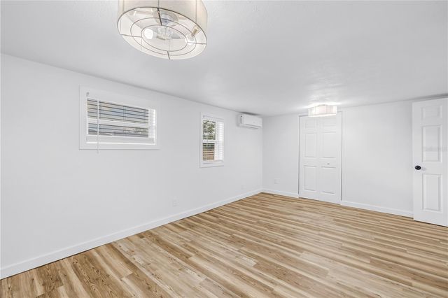 8616 N ORANGEVIEW AVENUE, Tampa, FL 33617