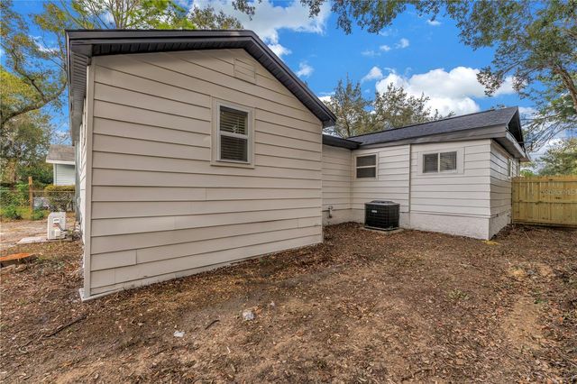 8616 N ORANGEVIEW AVENUE, Tampa, FL 33617