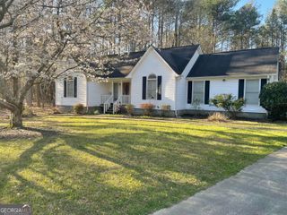 182 Suwanee Court, Senoia, GA 30276