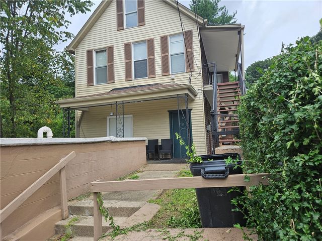 502 Center Ave 2, Pitcairn, PA 15140