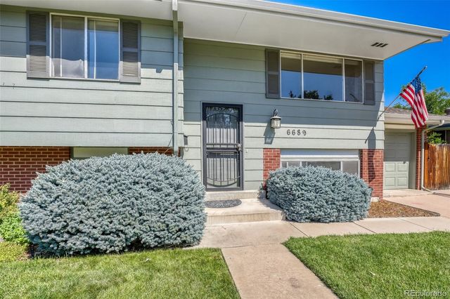 6689 S Delaware Street, Littleton, CO 80120