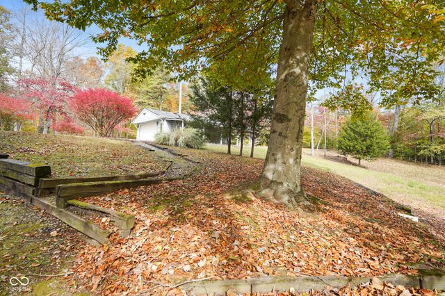 2275 Twinlake Drive, Morgantown, IN 46160