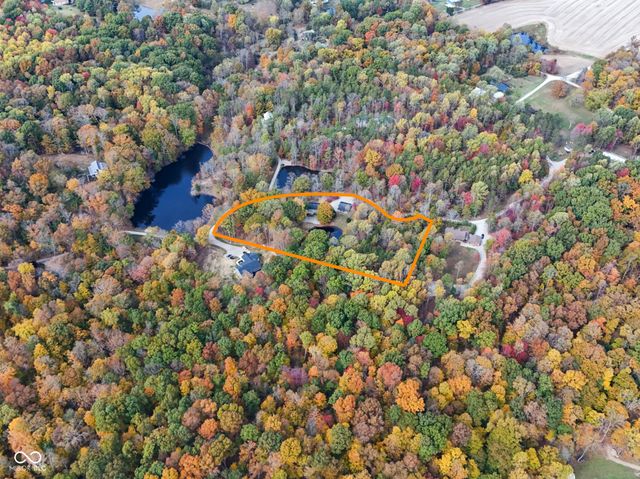 2275 Twinlake Drive, Morgantown, IN 46160