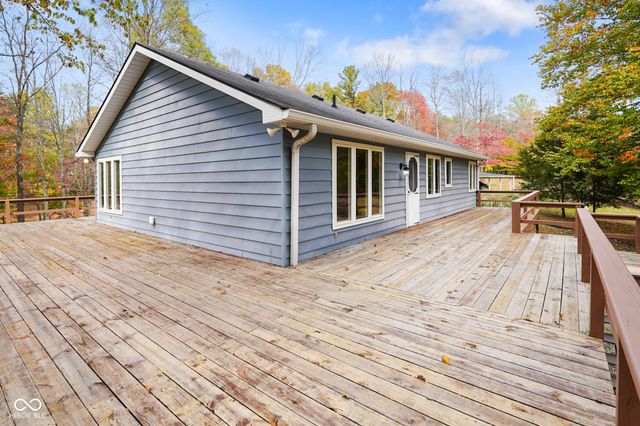 2275 Twinlake Drive, Morgantown, IN 46160