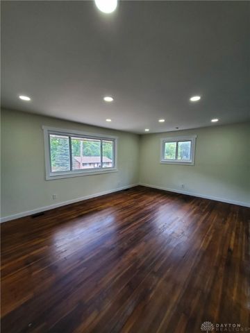 2006 High Knoll Drive, Dayton, OH 45414