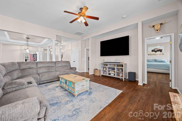 1041 Pepperwood Place, Clover, SC 29710