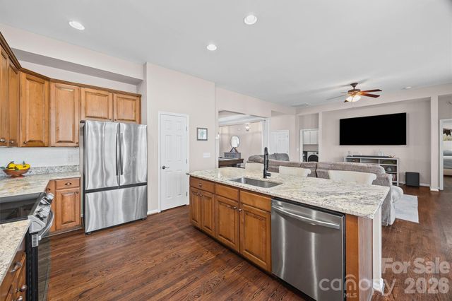 1041 Pepperwood Place, Clover, SC 29710