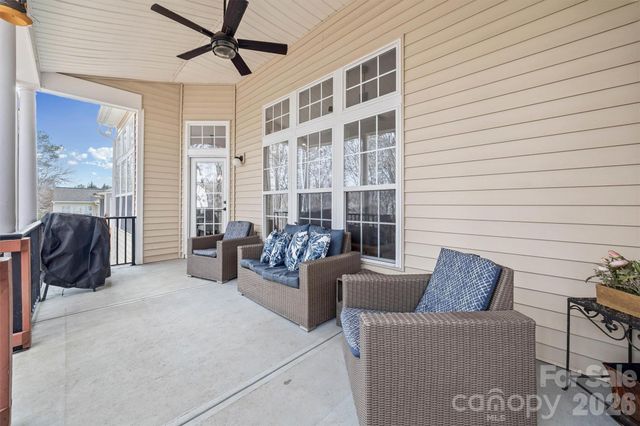 1041 Pepperwood Place, Clover, SC 29710